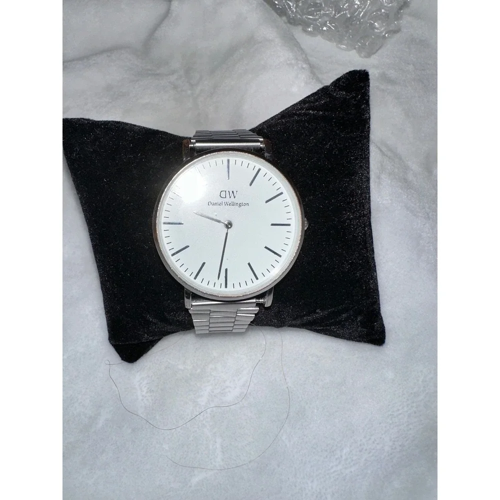 Daniel Wellington Watch Mens Silver Tone‎ Minimalist Classic Design